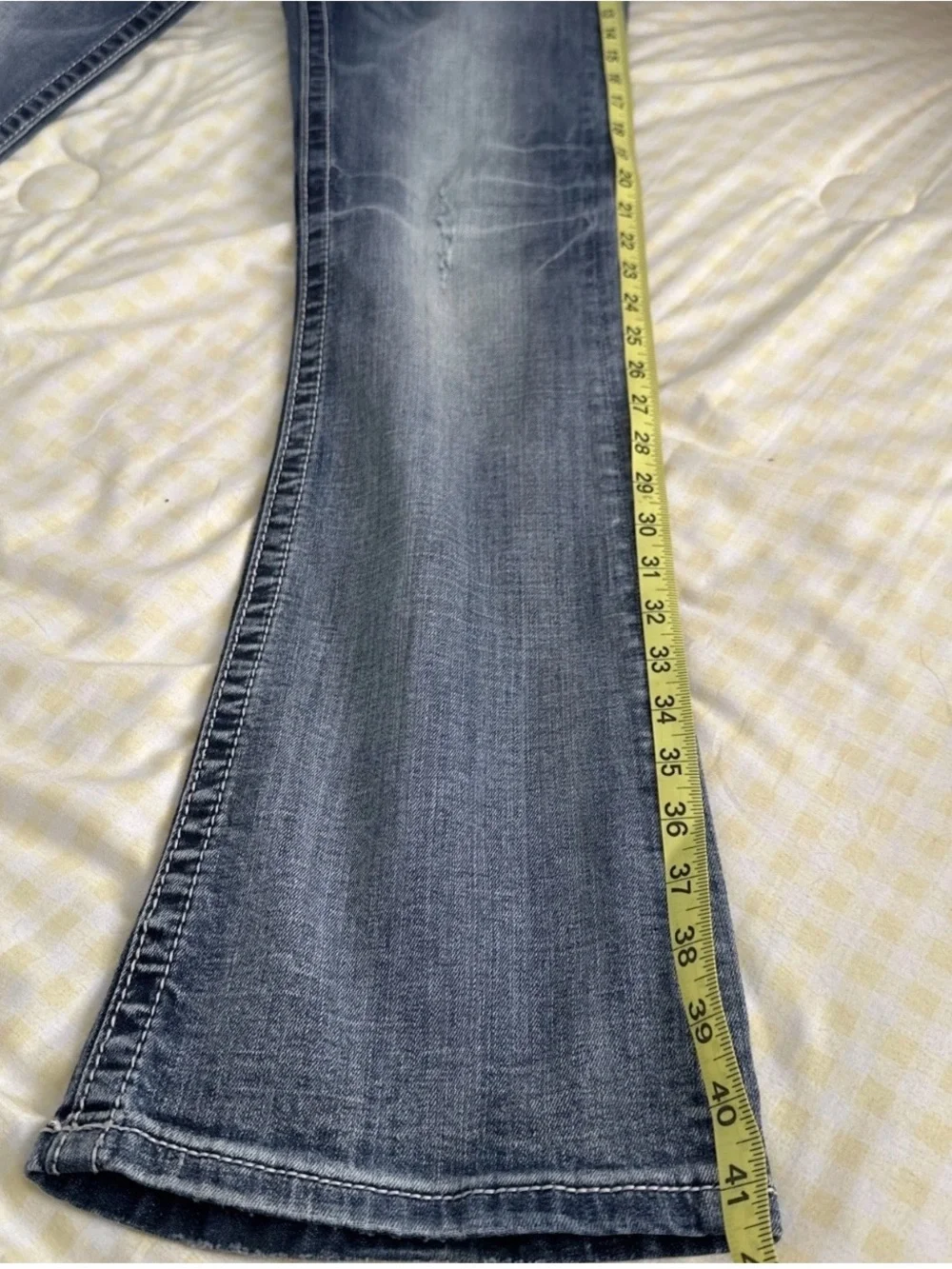 Y2K Miss Me Women's Mid-Rise Flared Vintage Wash Jeans 28x33. #359CL